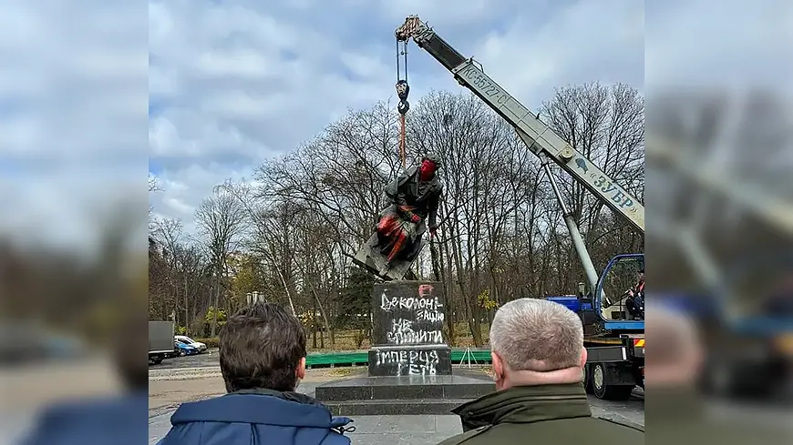 снос памятника Пушкину в Киеве