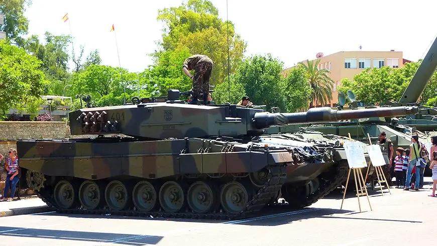 Leopard 2A4 Испания