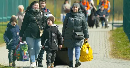 Украинских мужчин-беженцев начали выдавливать из Европы