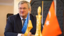 Андрей Сибига - богатырь с Западной Украины, сделавший блестящую канцелярскую карьеру.